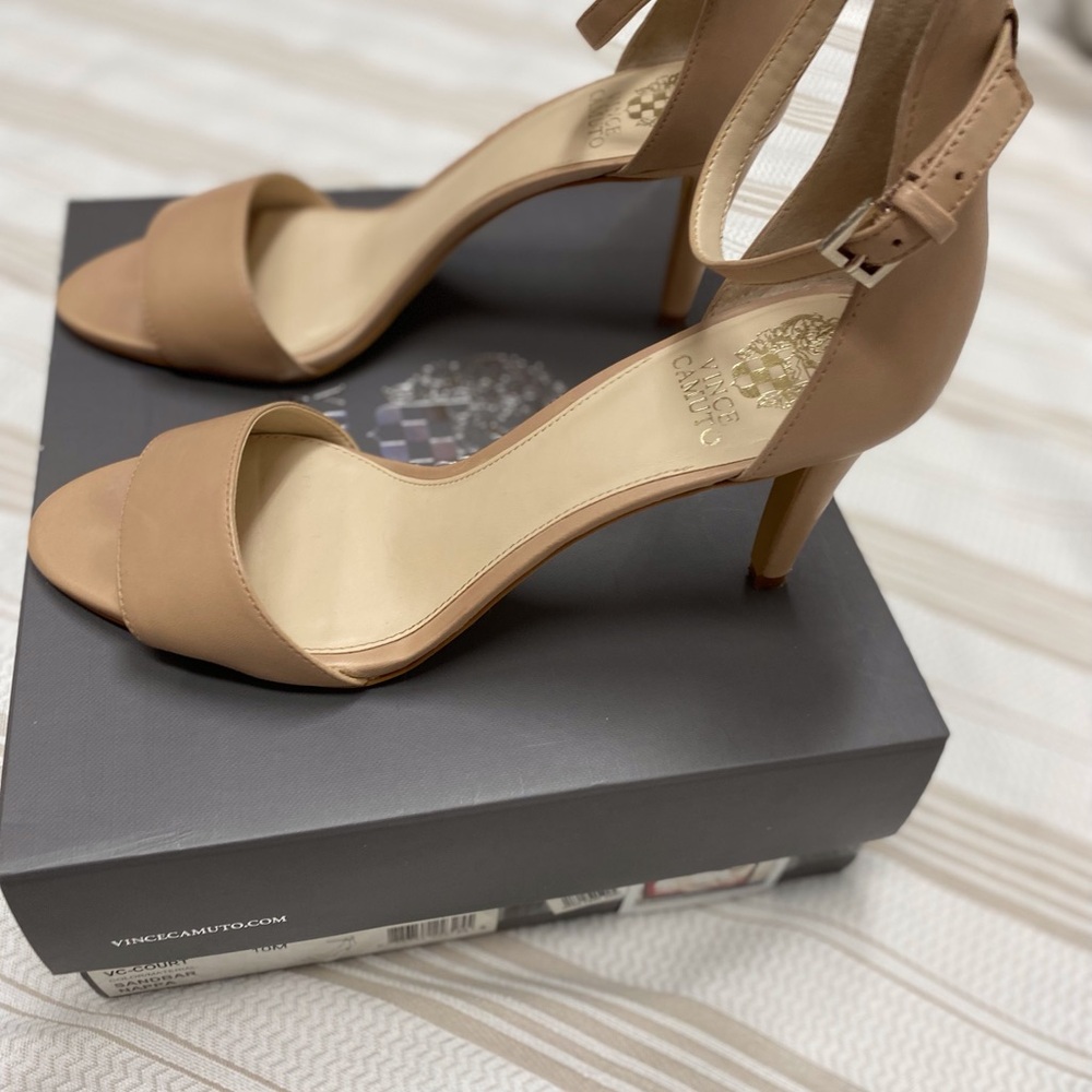 Vince Camuto Nude Leather Court High Heel Sandal sz10 - Picture 5 of 11